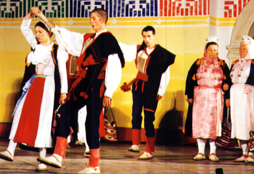 33. Međunarodna smotra folklora Zagreb 1999. godine (razne fotografije)