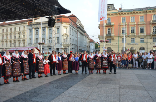 Nastup sudionika na Trgu bana Jelačića (48. MSF Zagreb, 2014.)