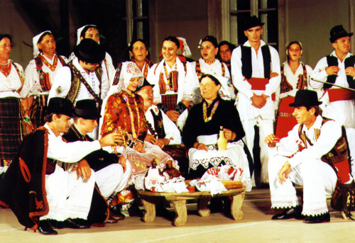 32. Međunarodna smotra folklora Zagreb 1998. godine (razne fotografije)