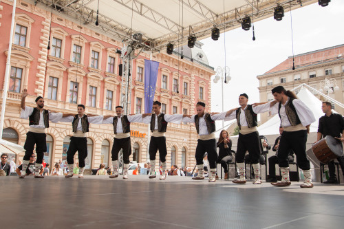 Grčka na 53. MSF Zagreb (2019.), pozornica - Trg bana Josipa Jelačića.