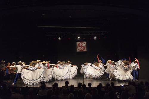 Kolumbija, “Colombia Folklore Cultural Foundation”, Cali, (52. MSF Zagreb, 2018.), pozornica Travno